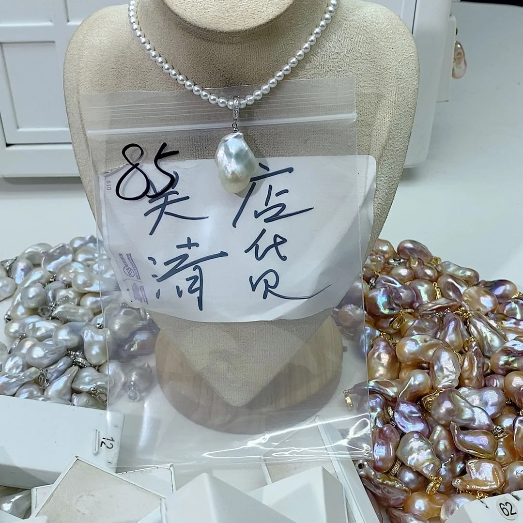 淡水珍珠颈饰合金