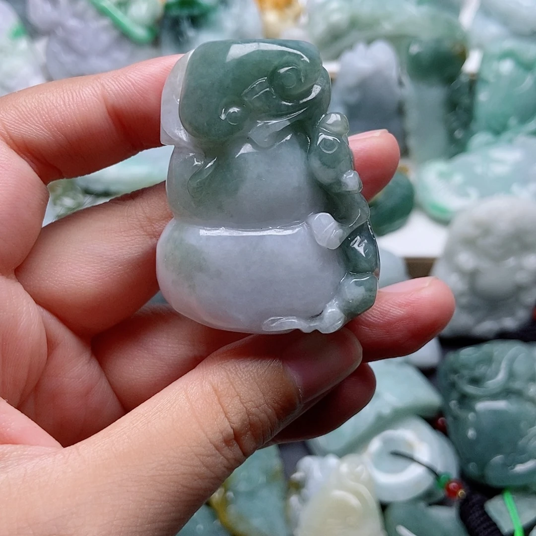 翡翠未镶嵌吊坠(不含链)1