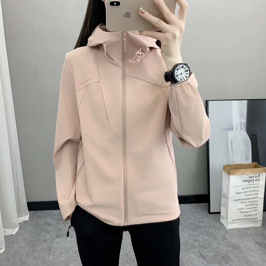 春秋纯色冲锋衣女户外防风防水登山服休闲夹克外套透气连帽软壳