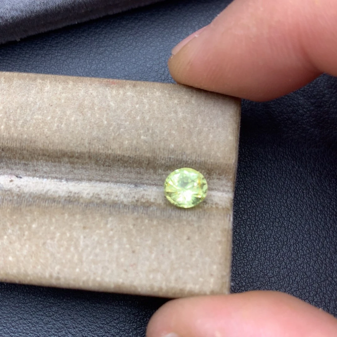 裸石金绿宝石1.2ct