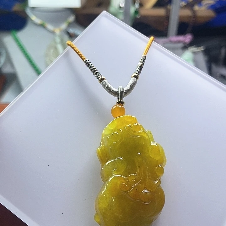 吊坠(赠链)未镶嵌翡翠