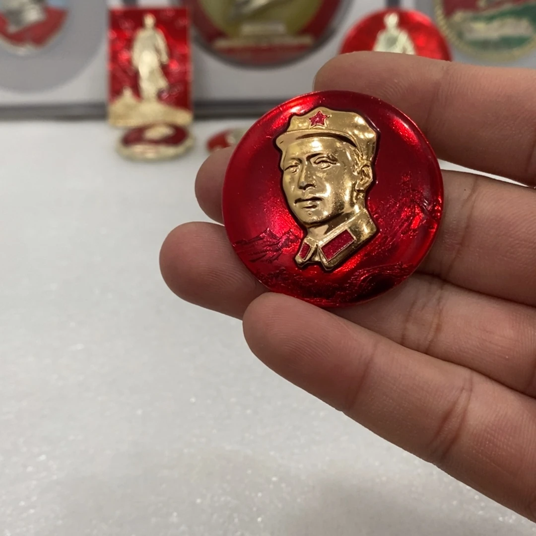 铝红色纪念章4cm八角帽