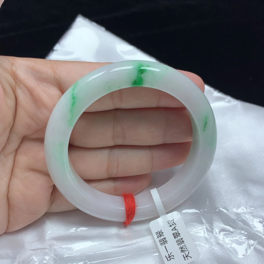 翡翠手镯未镶嵌正圈56.6