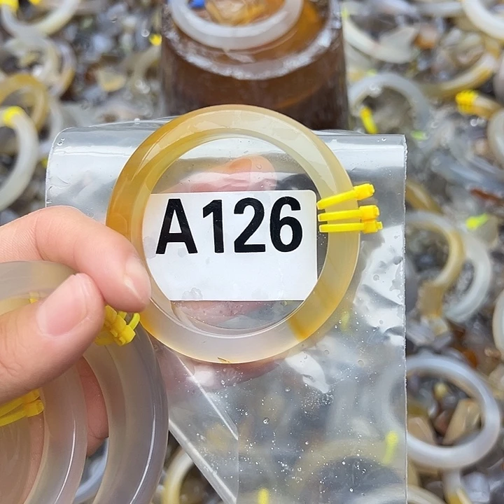 打***⁸玛瑙/玉髓未镶嵌手镯126
