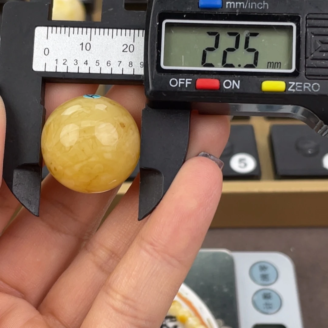 琥珀未镶嵌裸石微瑕474