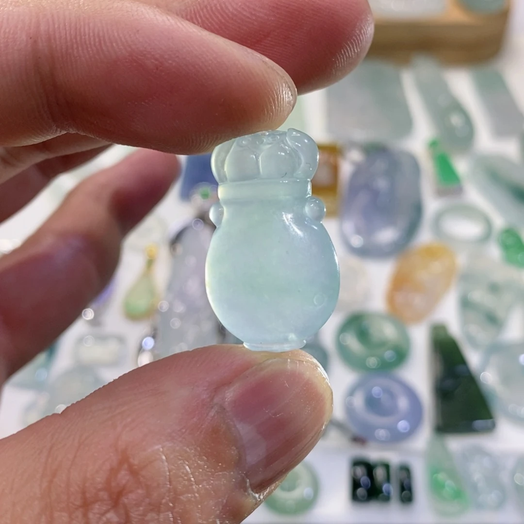 定制翡翠未镶嵌翡翠