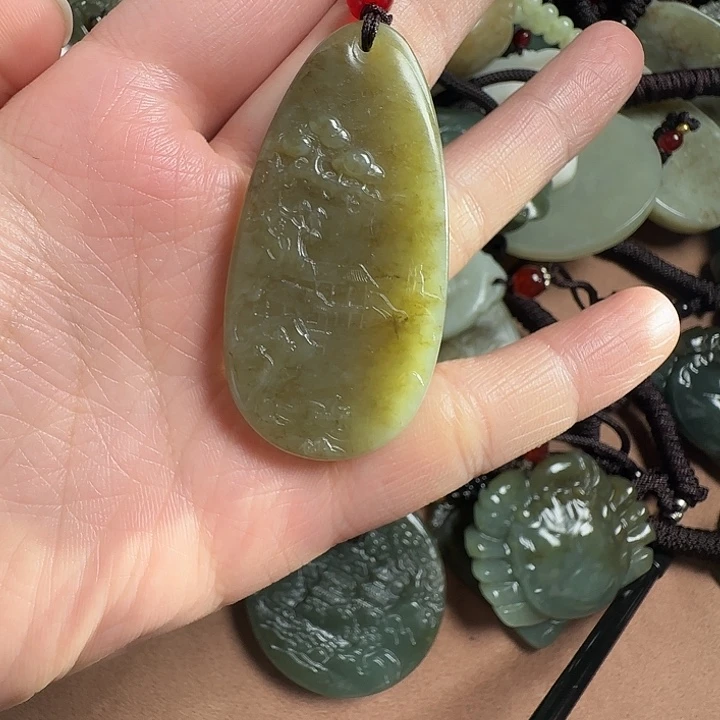 和田玉颈饰未镶嵌