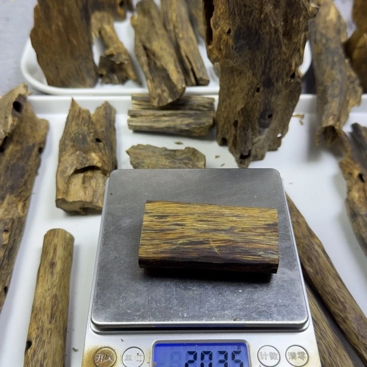 昵***置香料糖结品种无事牌20克