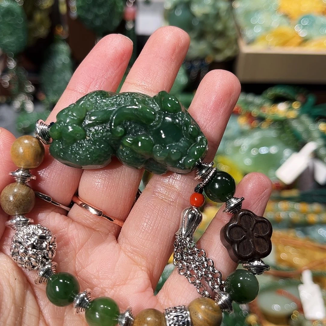 颈饰未镶嵌和田玉