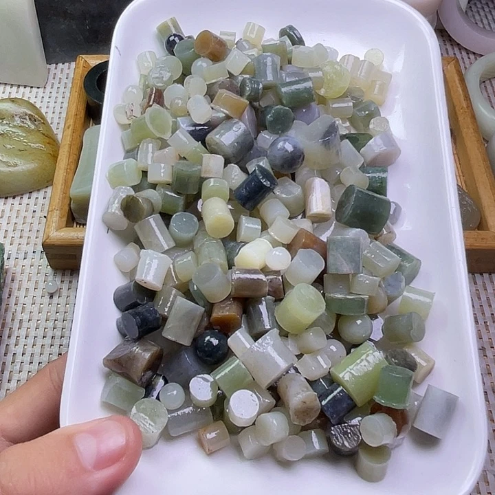 未镶嵌和田玉车挂