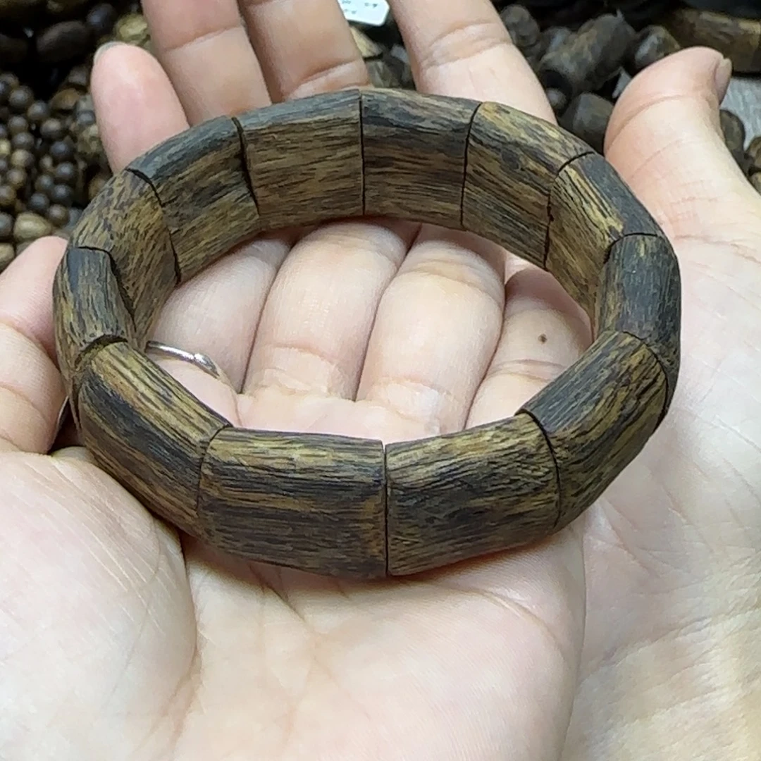 手串沉香莺歌绿多样性发货一条卡20-23克