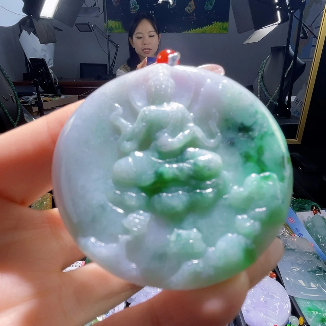 颈饰未镶嵌翡翠一