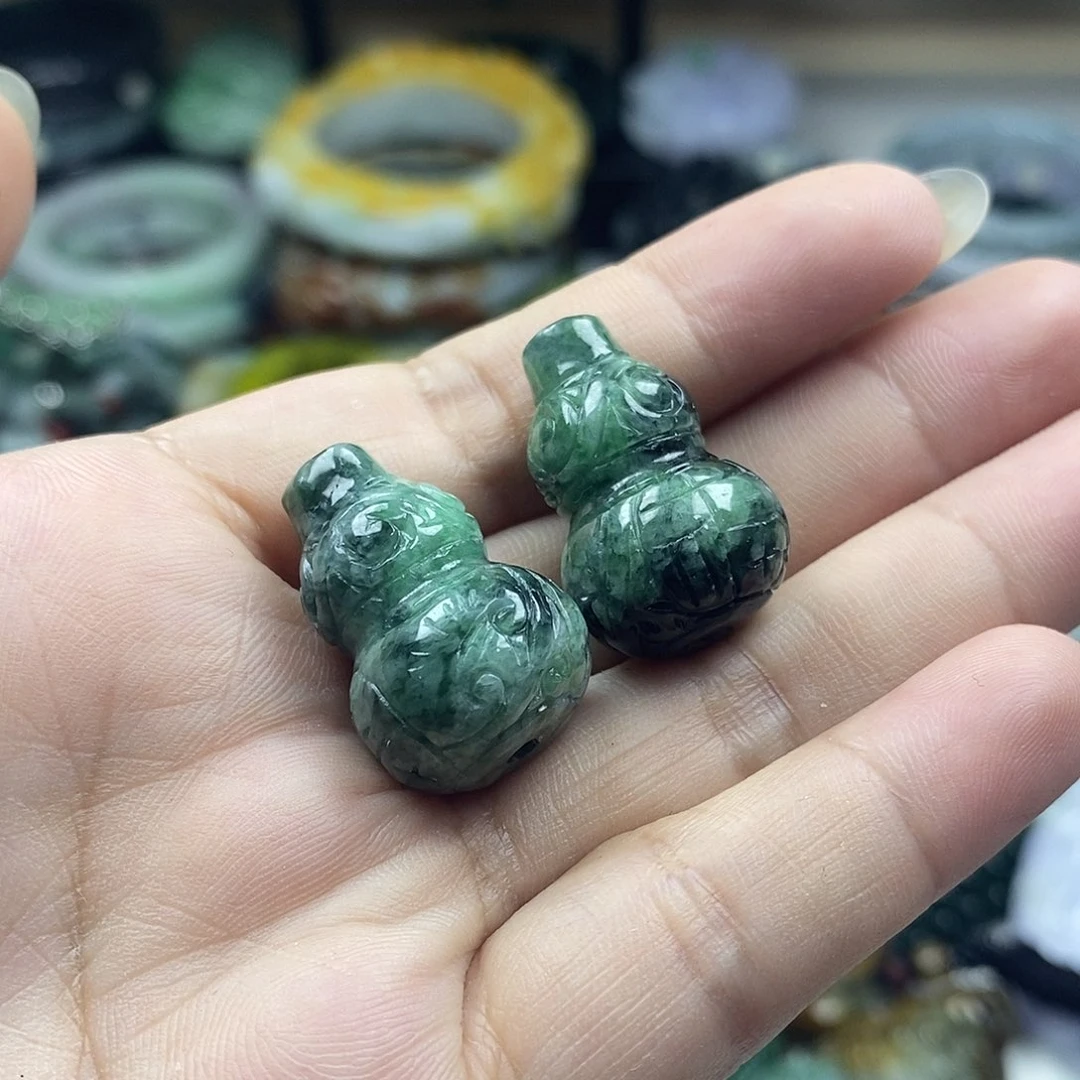 翡翠未镶嵌颈饰快***我牌子