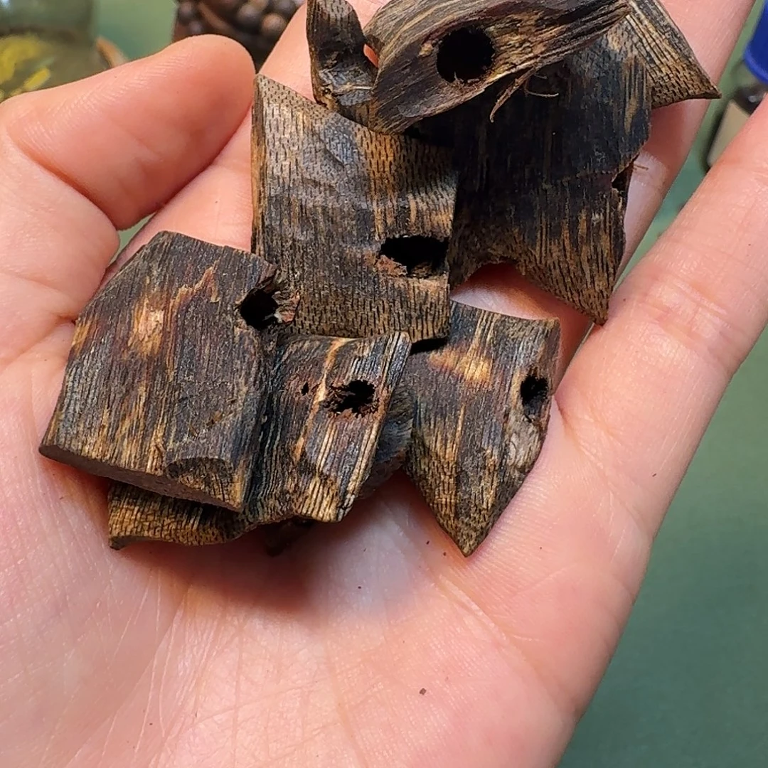 橙****沉香沉香碎屑海南高端蓝香树心油老料18.8克