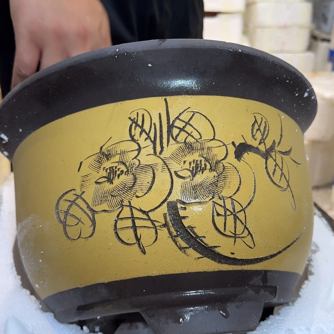 紫砂花盆口径为33厘米