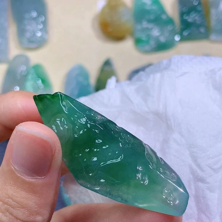 翡翠未镶嵌吊坠(不含链)