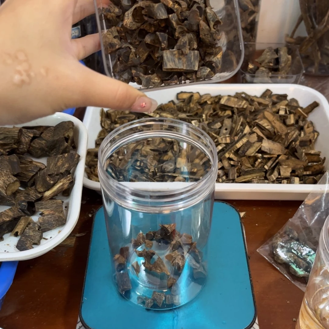 豫***川沉香沉水树丁碎料34克➕ 碎料9克➕