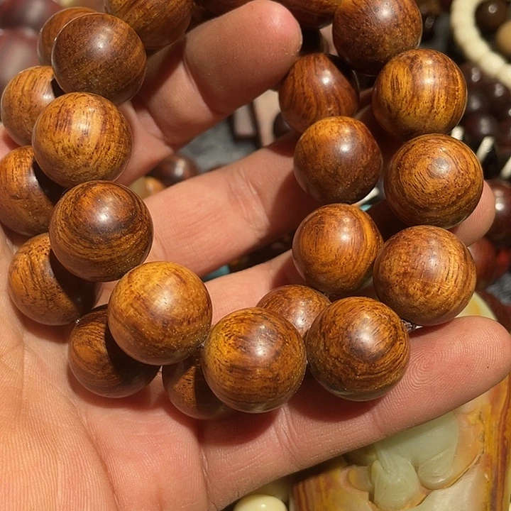 木质类海黄老料顺纹手串1.8cm