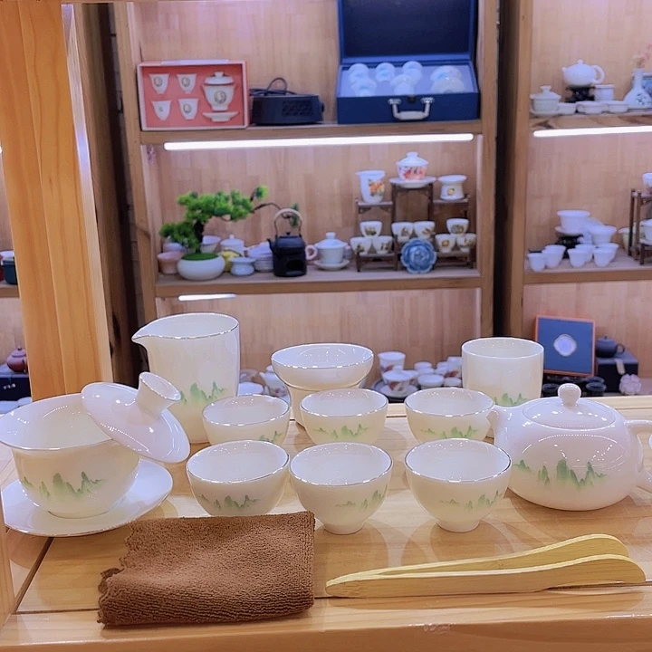 绿水青山羊脂玉套装