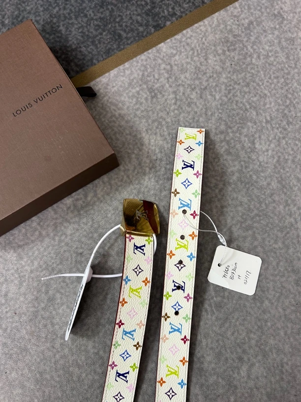 95新 LouisVuitton/路易威登 LV白色三彩腰带95新