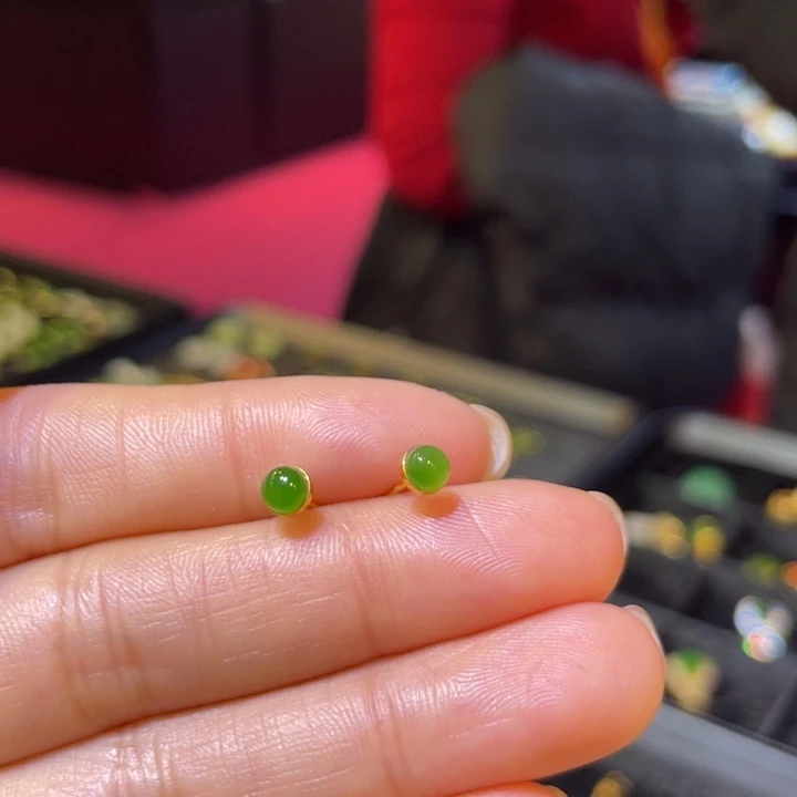 和田玉18K金镶嵌耳饰