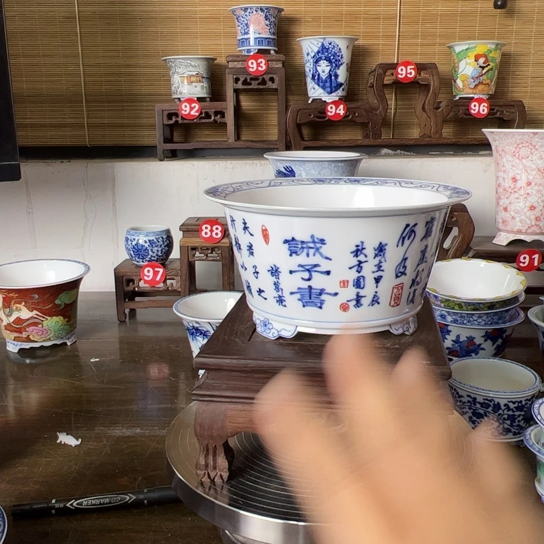 茅***仙墨奈手绘陶瓷花盆
