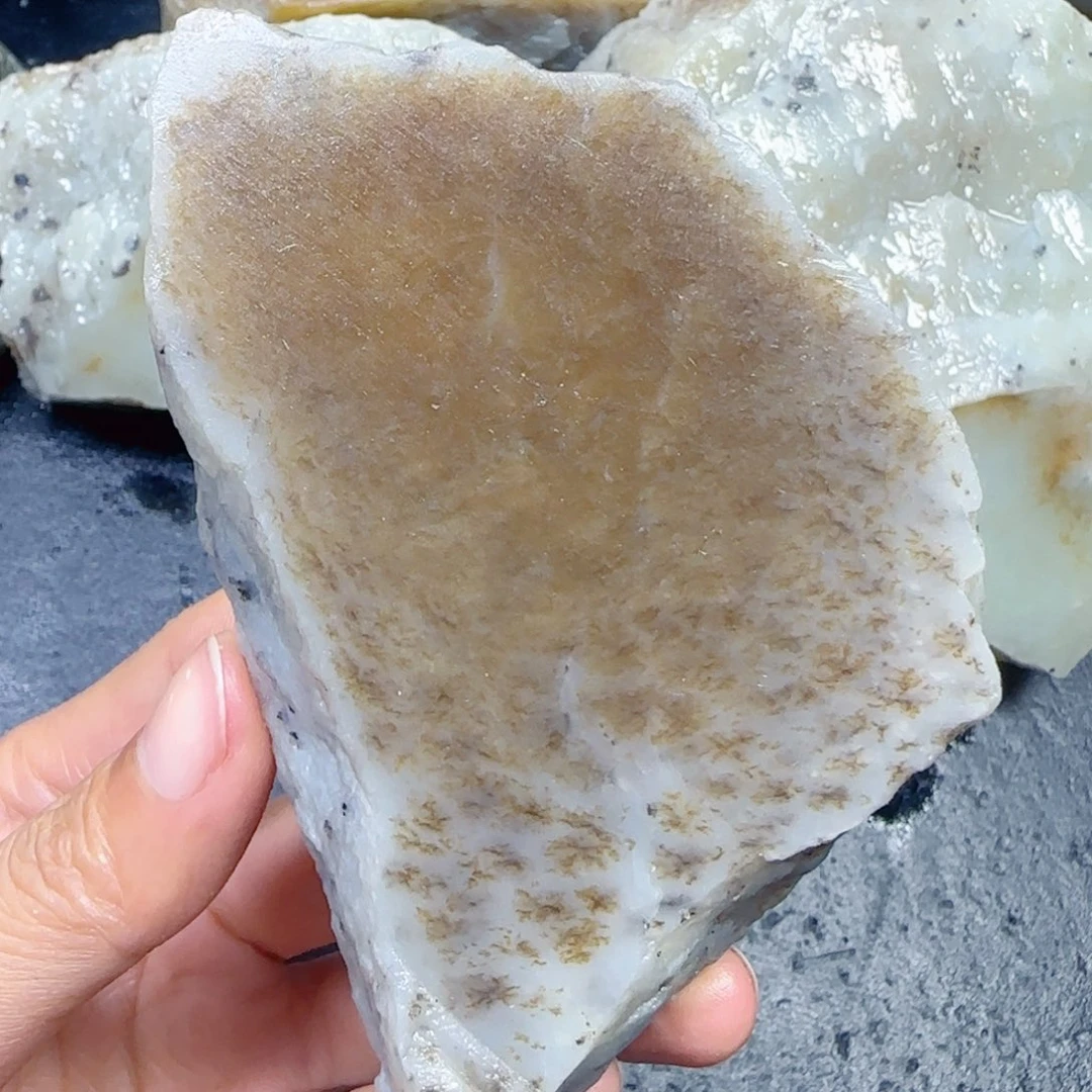 和田玉未镶嵌珠宝半成品