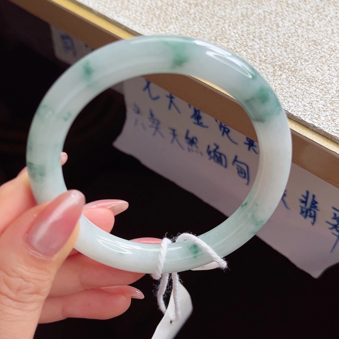 翡翠未镶嵌手镯手镯