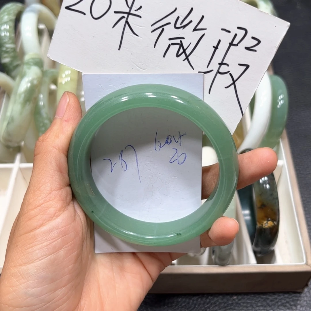 东陵石手镯未镶嵌