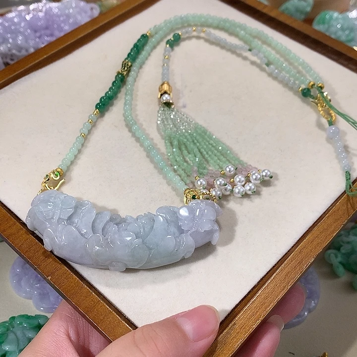 翡翠未镶嵌颈饰翡翠吊坠