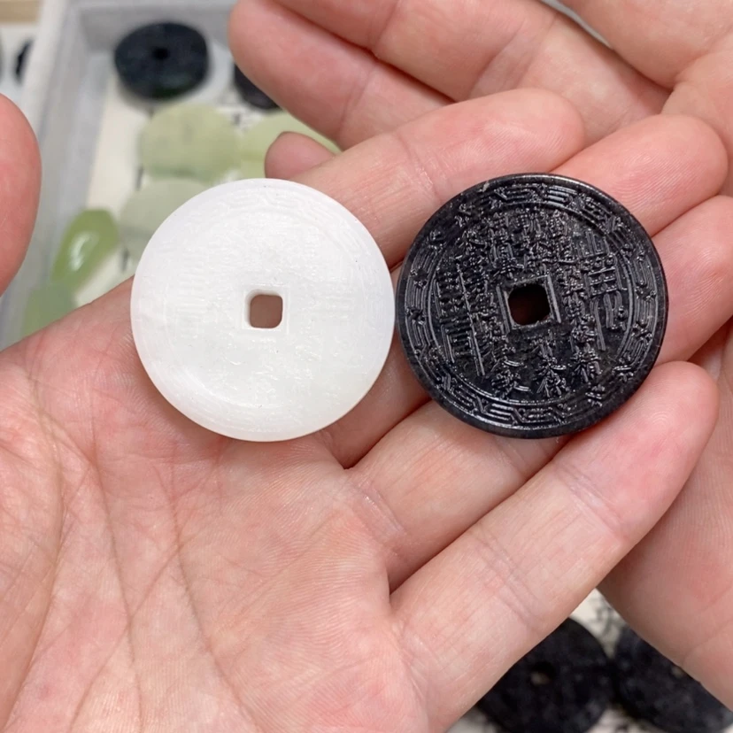 【闪购商品】岫玉未镶嵌颈饰?****）岫玉山鬼花钱吊坠一对