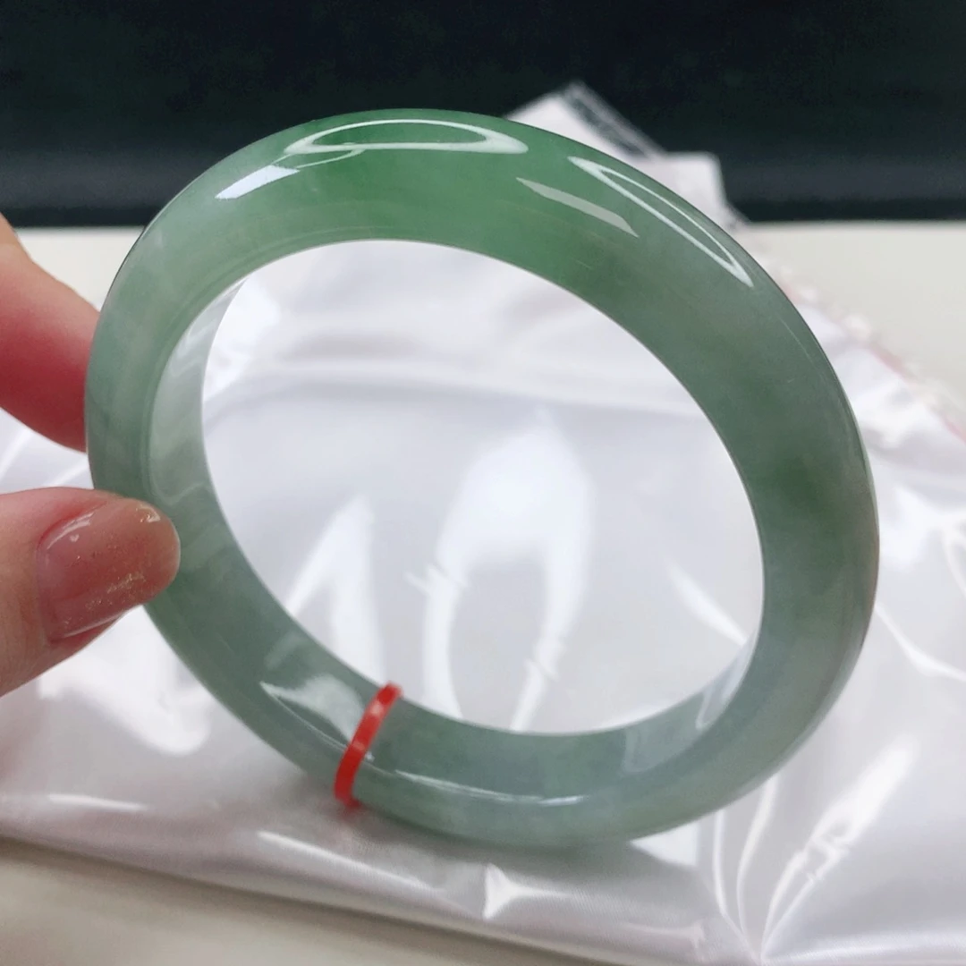 翡翠手镯未镶嵌圈口57.7