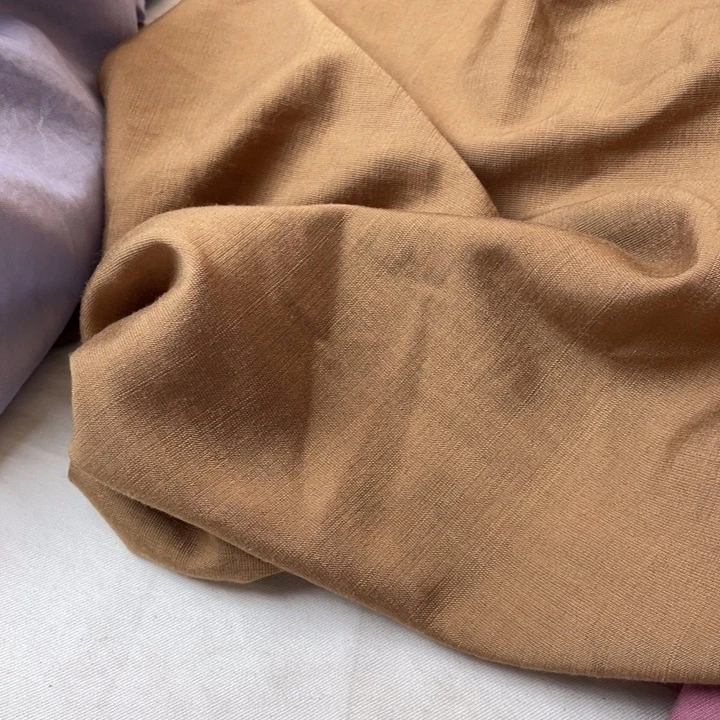 卡其色棉麻3米。