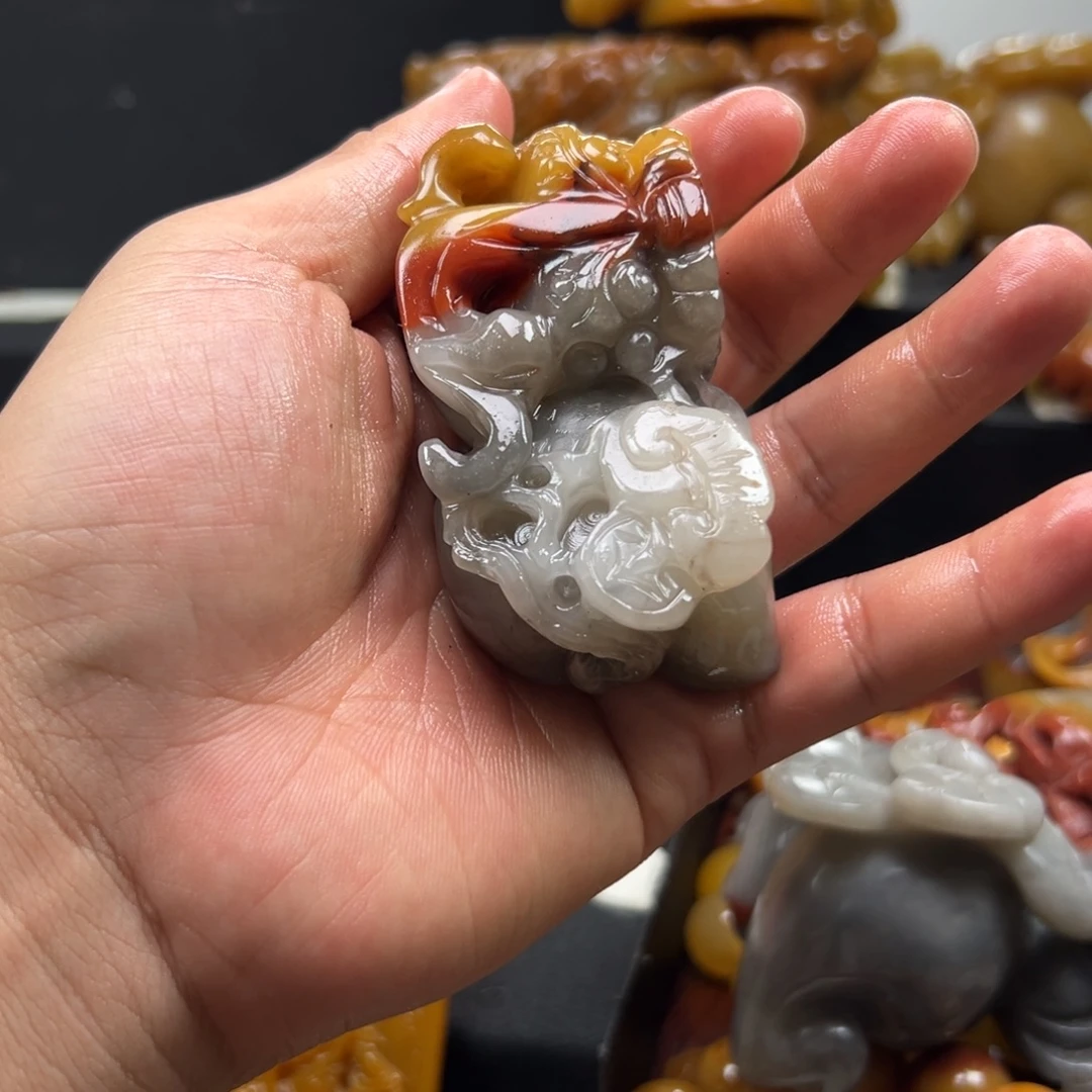 石英质玉（黄龙玉）未镶嵌黄龙玉