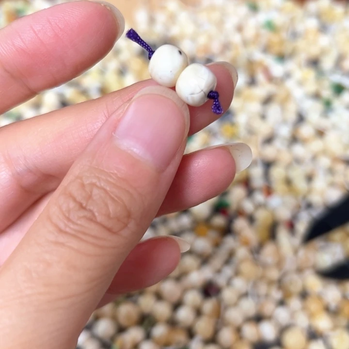裸石蜜蜡未镶嵌7.5mm一对