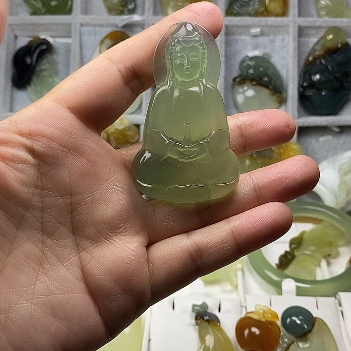 未镶嵌蛇纹石玉吊坠(不含链)