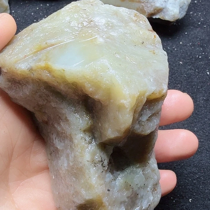 和田玉（糖玉）未镶嵌珠宝半成品