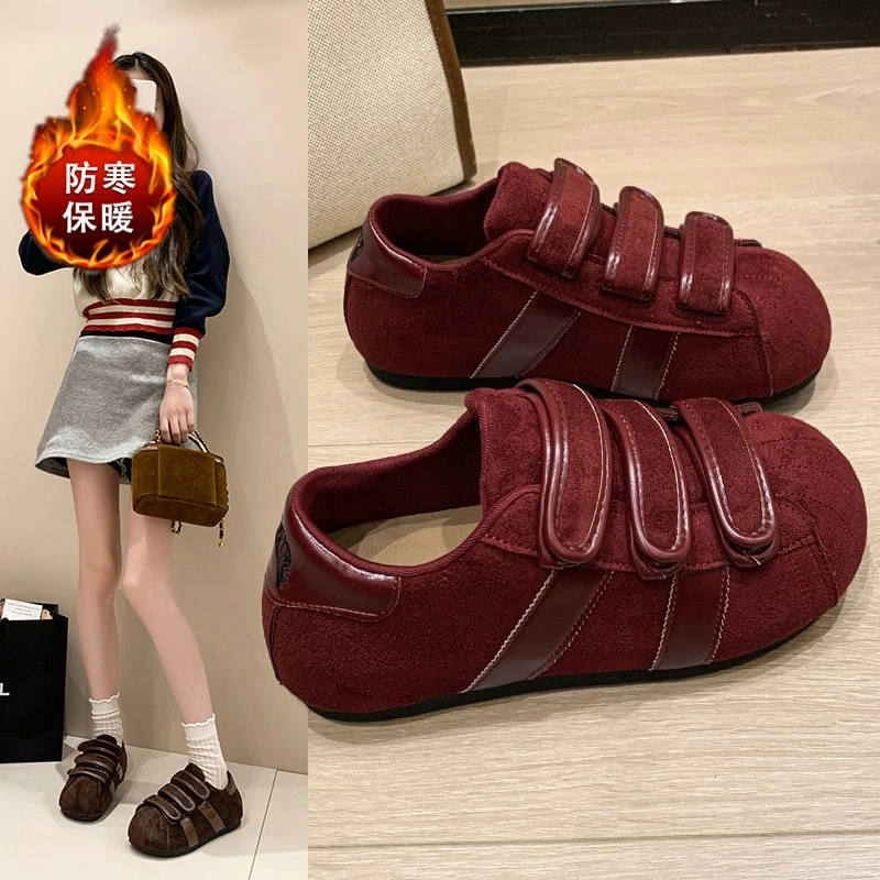 2025新款秋季圆头加绒磨砂皮德训鞋平底板鞋女休闲鞋运动软底红色