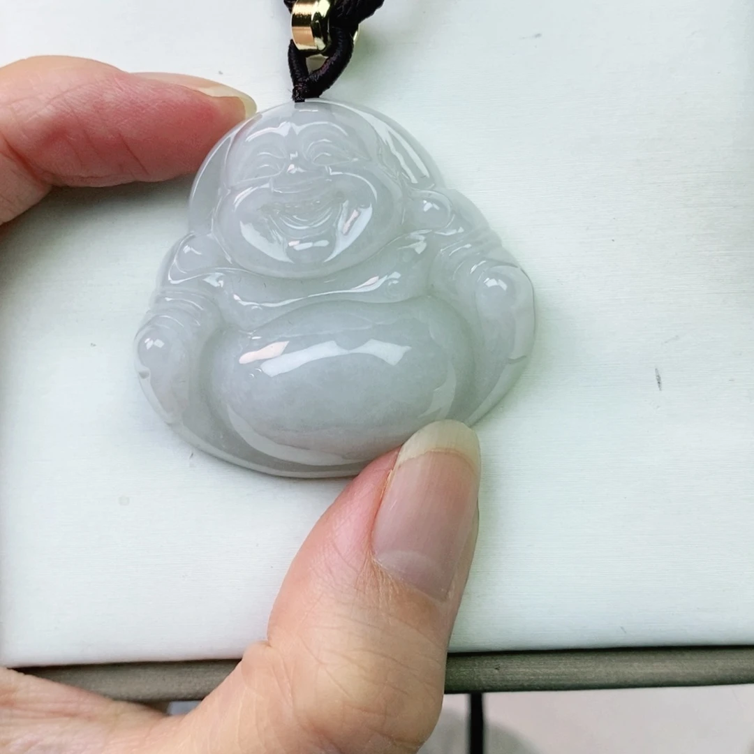翡翠未镶嵌颈饰佛公