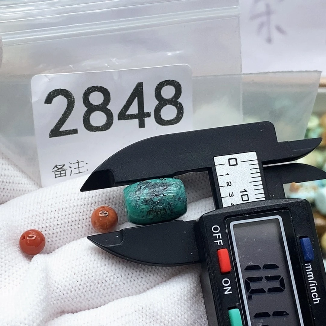 颈饰未镶嵌南红玛瑙