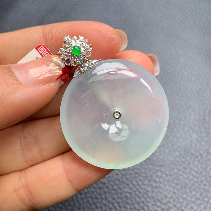 翡翠吊坠(不含链)18K金镶嵌