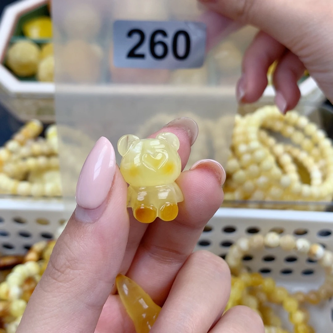 琥珀未镶嵌珠宝奇石