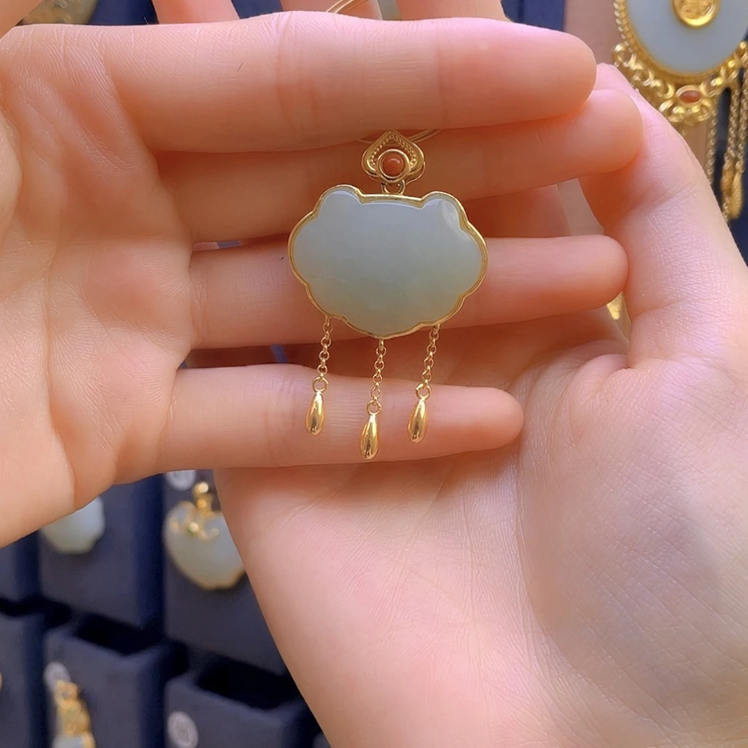 和田玉颈饰银S925镀金镶嵌