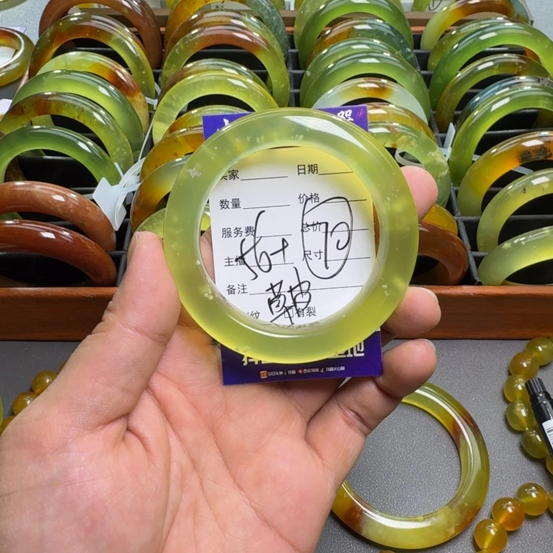 蛇纹石玉手镯合金鹿****事