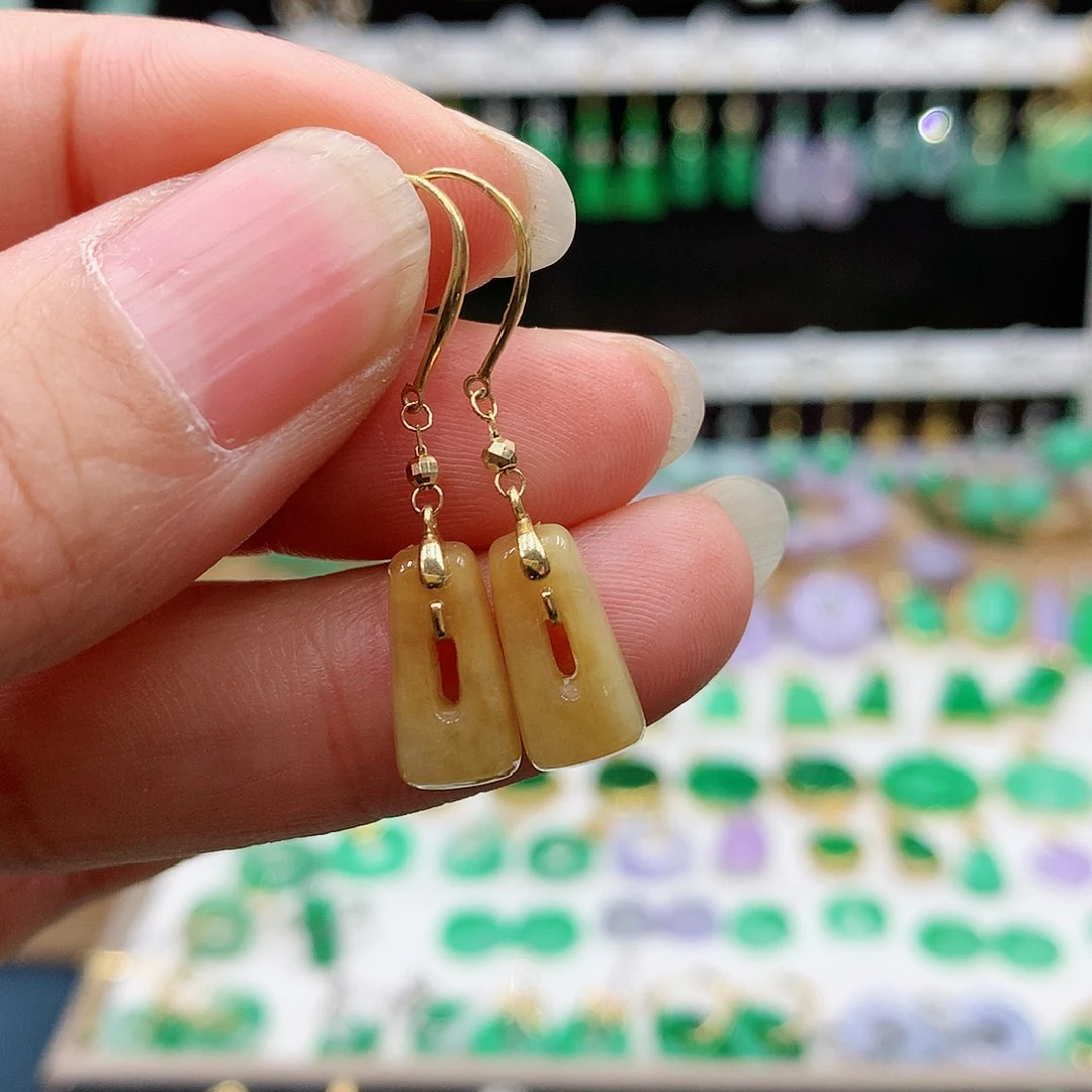 翡翠耳饰18K金镶嵌的