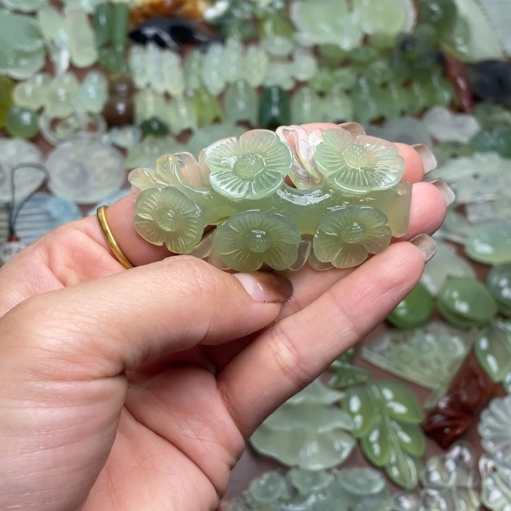 蛇纹石玉合金颈饰