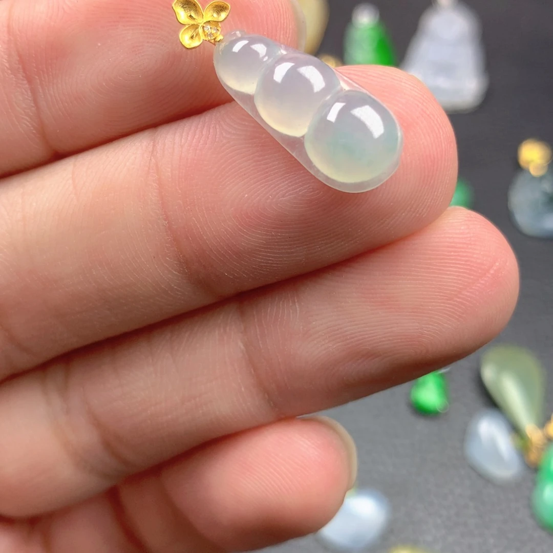 【闪购商品】颈饰18K金镶嵌翡翠翡翠