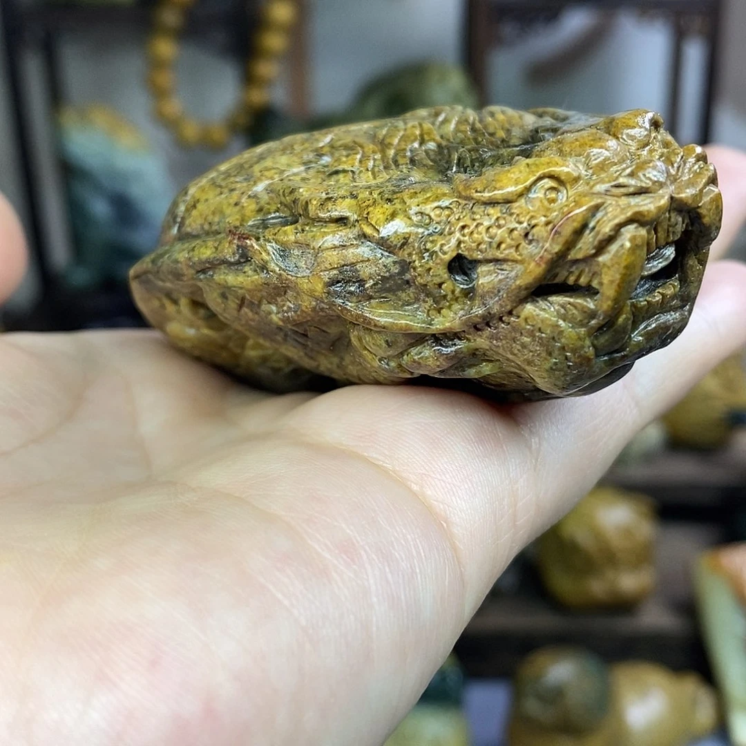 岫岩河磨玉（透闪石质玉）未镶嵌把件