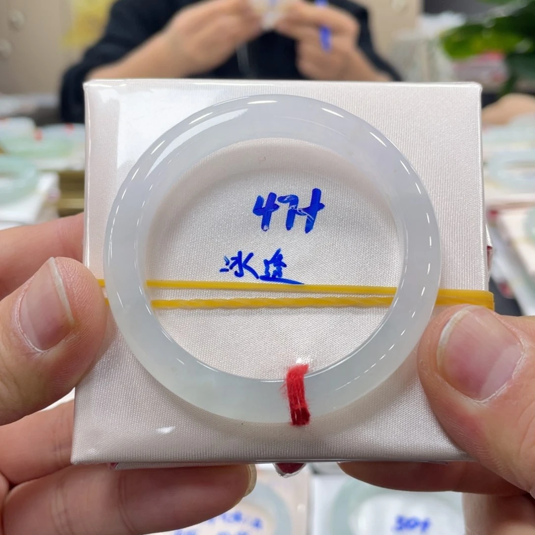 未镶嵌手镯翡翠翡翠