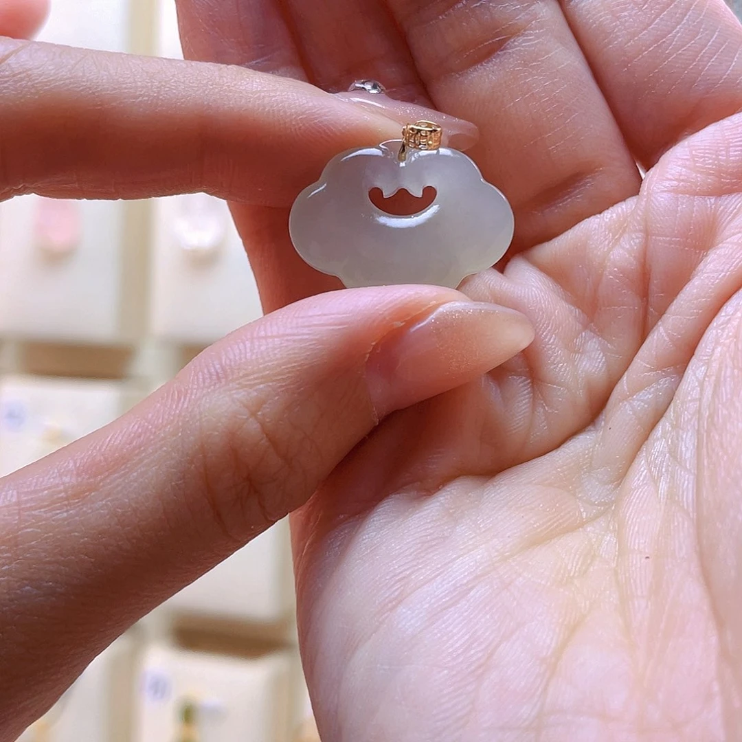 和田玉吊坠(赠链)18K金镶嵌F***